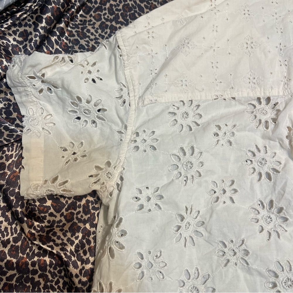 American Eagle Button Down Cream Floral Shirt - Picture 11 of 11